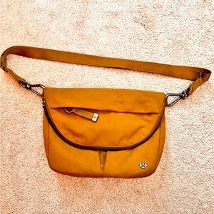 Lululemon all night festival bag